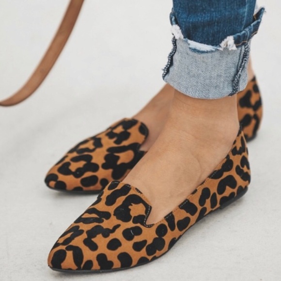 ! Restock! 😍Pointed toe leopard loafer - Picture 6 of 7